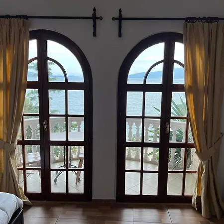 Monte Cristo - Rooftop Pool Sarande